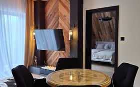 Zwierzyniecka Residence